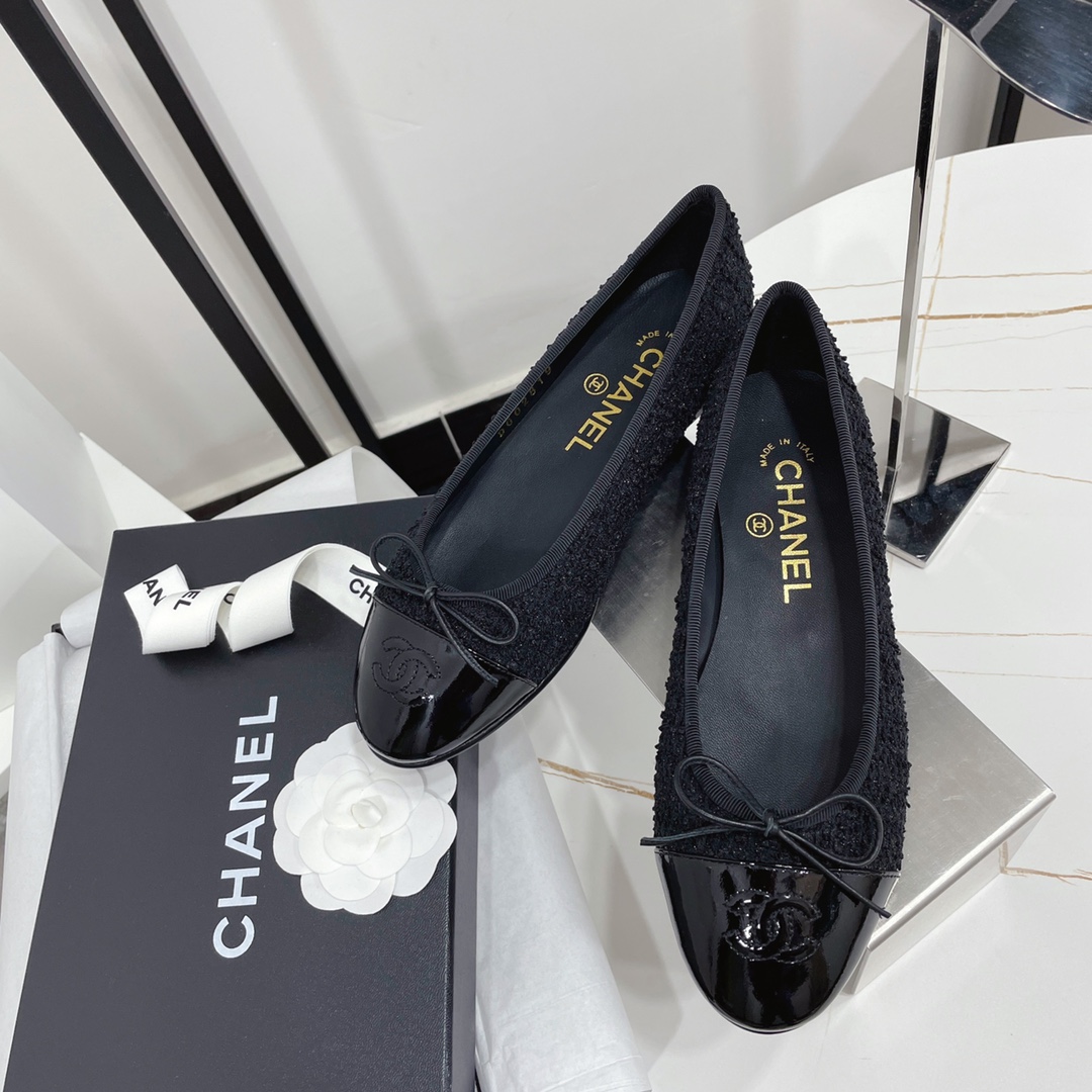 CHANEL BALLET FLATS