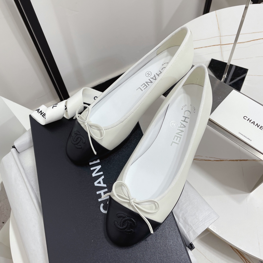 CHANEL BALLET FLATS