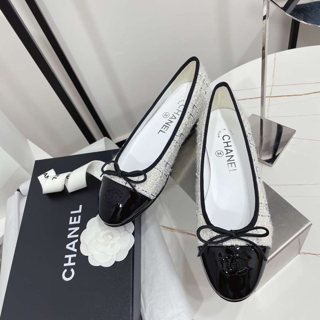 CHANEL BALLET FLATS